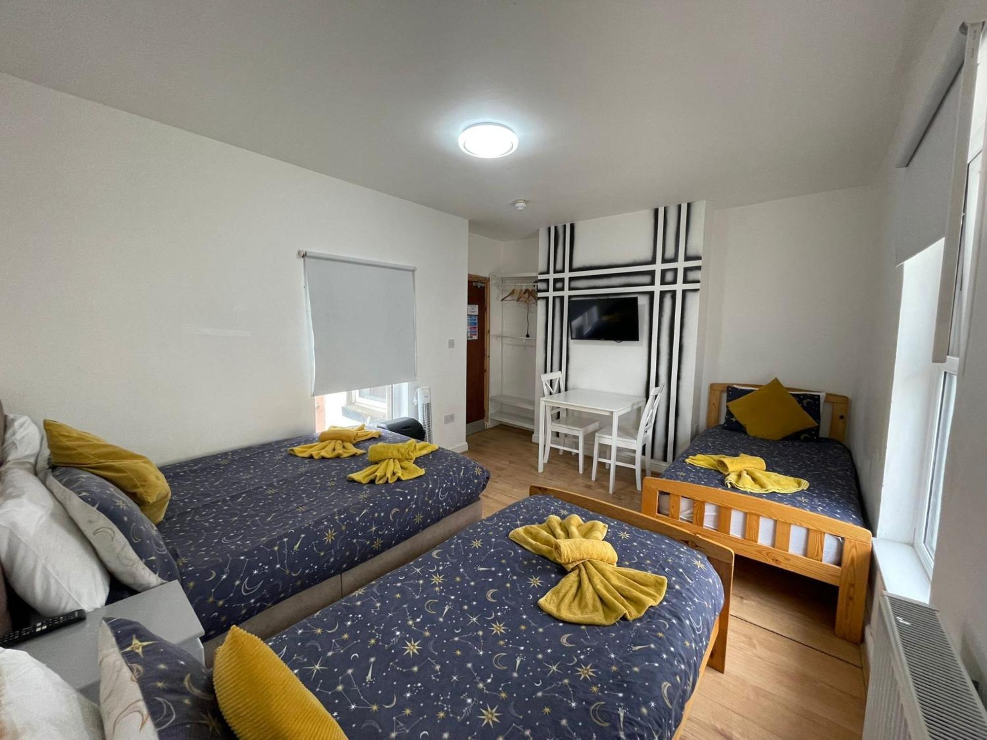 Ariana House Hotel-Families And Couples Only, Blackpool